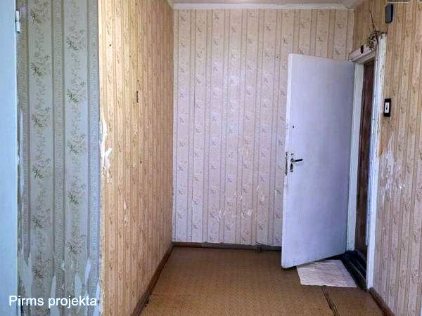 104. sērijas 1 istabas dzīvokļa priekšnams pirms pārplānošanas